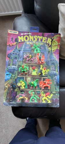 Monsters pocket super - my,