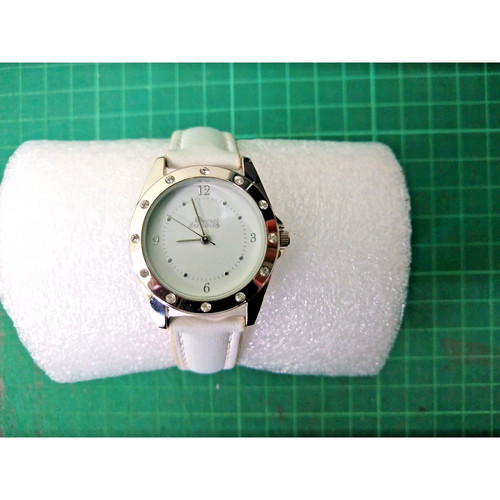 Ladies quartz watch secret - quartz,