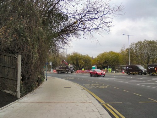 Photo 6x4 new - bus, stop