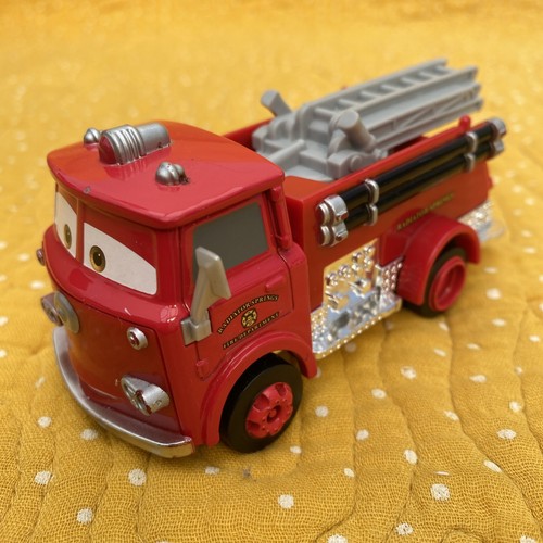 Disney pixar cars diecast red - disney,