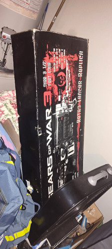 Neca gears war retro - 3,