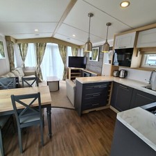 Primrose Valley Caravan Hire - 7 Nights - 11th June - 8 Berth