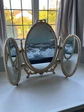 Vintage Cream Gold Folding