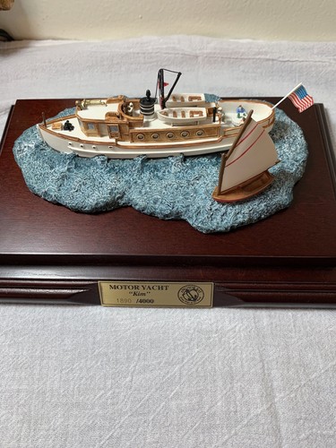 Figurine pleasure cruiser - figurine,