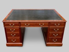 Edwardian Partners Desk