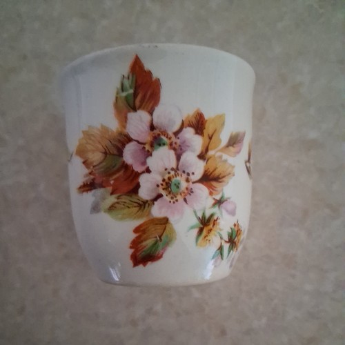 Royal doulton egg - doulton, cup