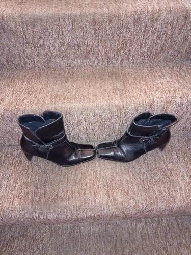 Pavers boots size - pavers, square