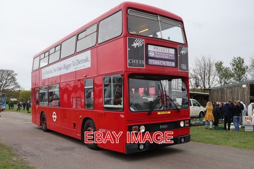 Photo bus 1984 leyland - bus,
