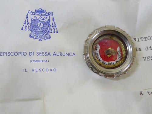 Reliquary 39 relic - ✝,
