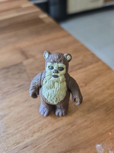 1984 wicket warrick - warrick, ewok