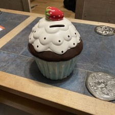 Sweet Strawberry Sprinkles Cupcake Ceramic Ornament Money Box White Pink 