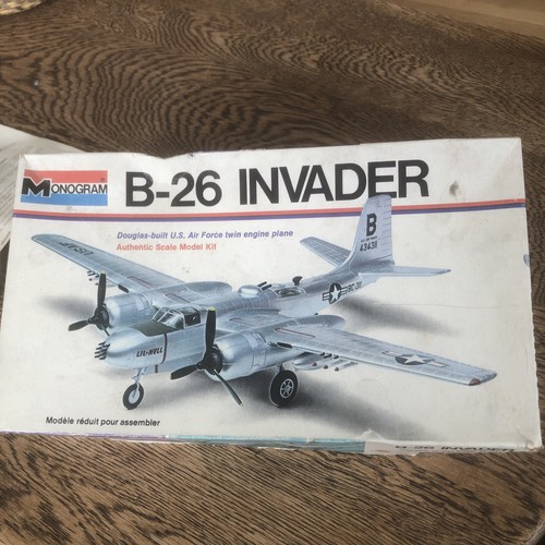 Monogram invader 6818 - invader,