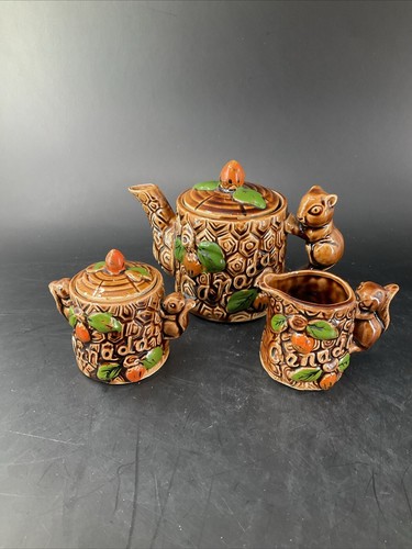 Vintage squirrels acorn canada - vintage,