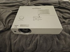  Panasonic PT-VX500 Projector