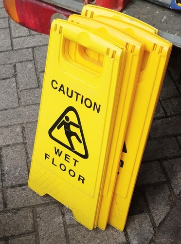 Pack yellow folding - of,