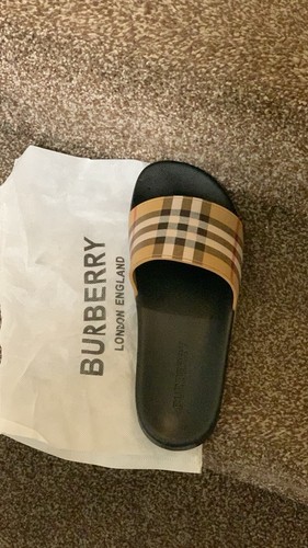 Burberry sliders size - uk, 8
