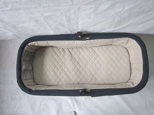 Mamas papas carrycot - papas, strada