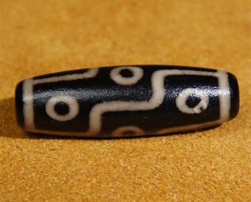 Beautiful black tibetan dzi - beautiful,