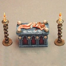 Reaper Dark Heaven Legends 02580 Altar of Evil w/Victim Dungeon Decor Furniture