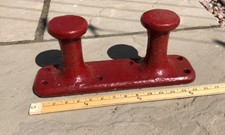 Boat mooring bollard