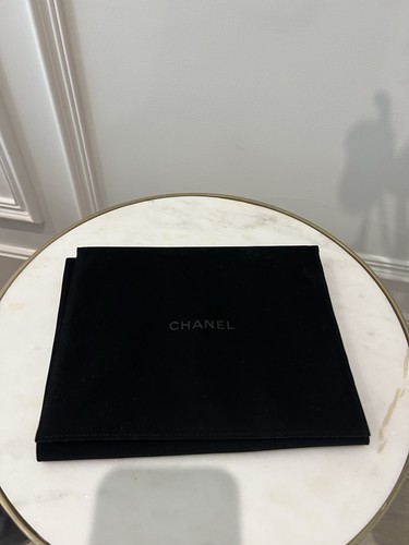 Chanel jewellery pouch - chanel,