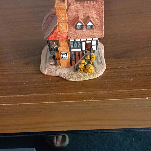 Lilliput lane swan - lilliput,