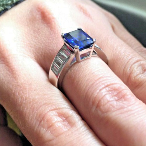 30ct emerald cut - 2.30ct, blue