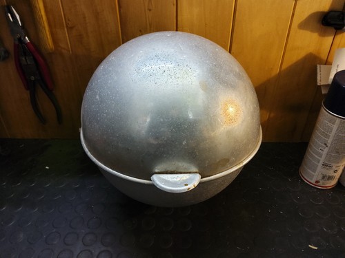 Gdr rare tipping bucket - gdr,