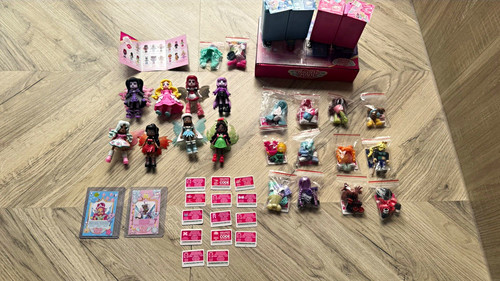 Royale high dolls bundle - dolls, —