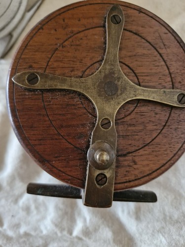 Wooden fly fishing reel - fly,