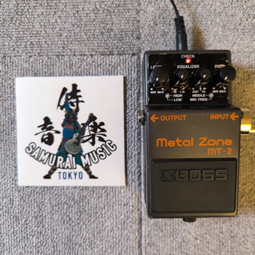Boss metal zone guitar - mt-2,