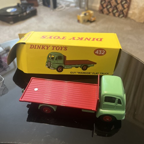 Dinky toys atlas 432 guy - atlas,