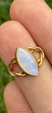 Stunning 9ct gold Moonstone ring