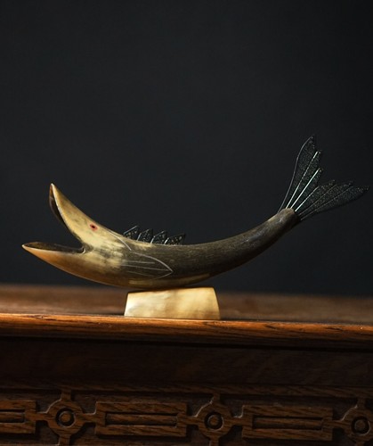 Vintage hand carved horn fish - hand,