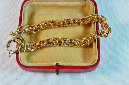 Hallmarked 9ct gold - , byzantine