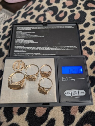 9ct gold 375 joblot rings - gold,