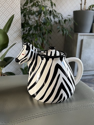 Vintage zebra teapot with lid - zebra,