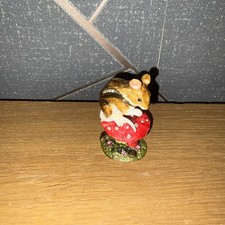 Hidden Treasures Mouse On ToadStool Trinket Box.￼