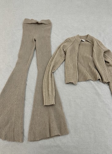 Women beige ribbed knit - women’s,