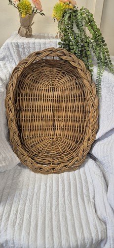 Large vintage wicker mcm - large,