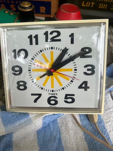 Vintage timex model 2198a wall - vintage,