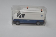 B8 1:87 RIETZE 31051 FORD