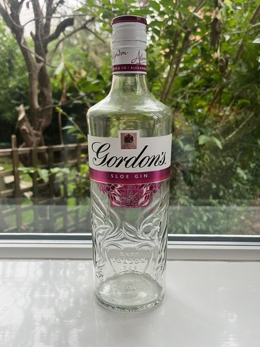 Empty gordon sloe gin - *empty*, gordon's