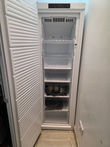 Hotpoint uh8f1cwuk1 upright - hotpoint,