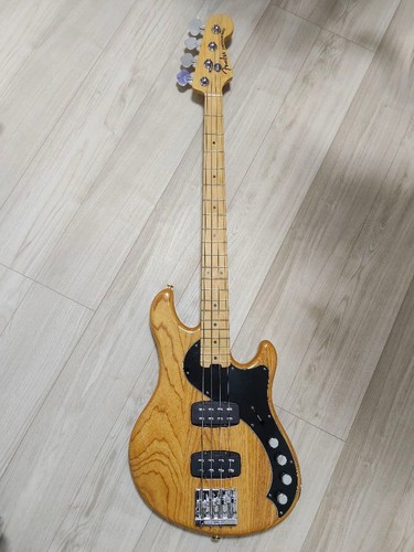 Fender deluxe dimension bass - deluxe,