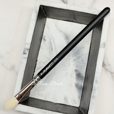 Mac 217s Eyeshadow Blending Brush