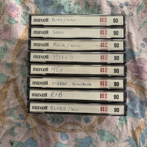 Lot gently used maxell us - of,