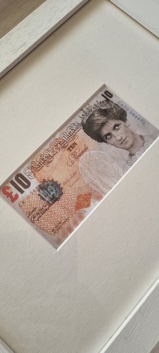 Genuine banksy faced - di-faced, tenner