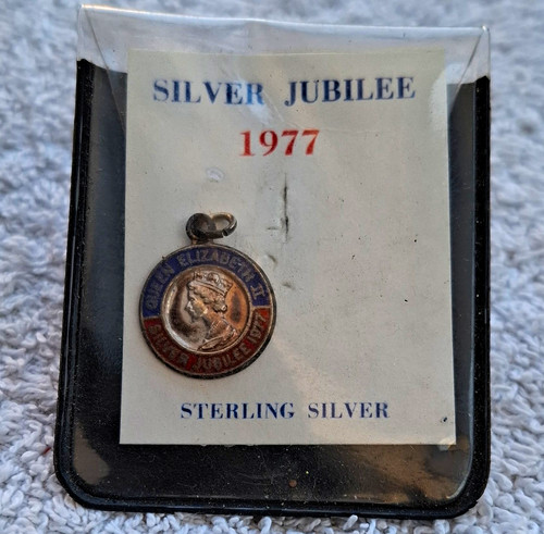 Queen elizabeth silver - queen, ii
