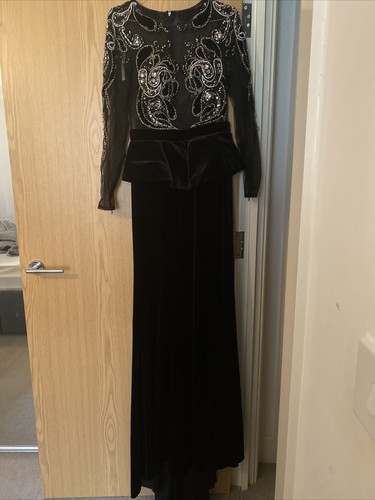 Jovani.